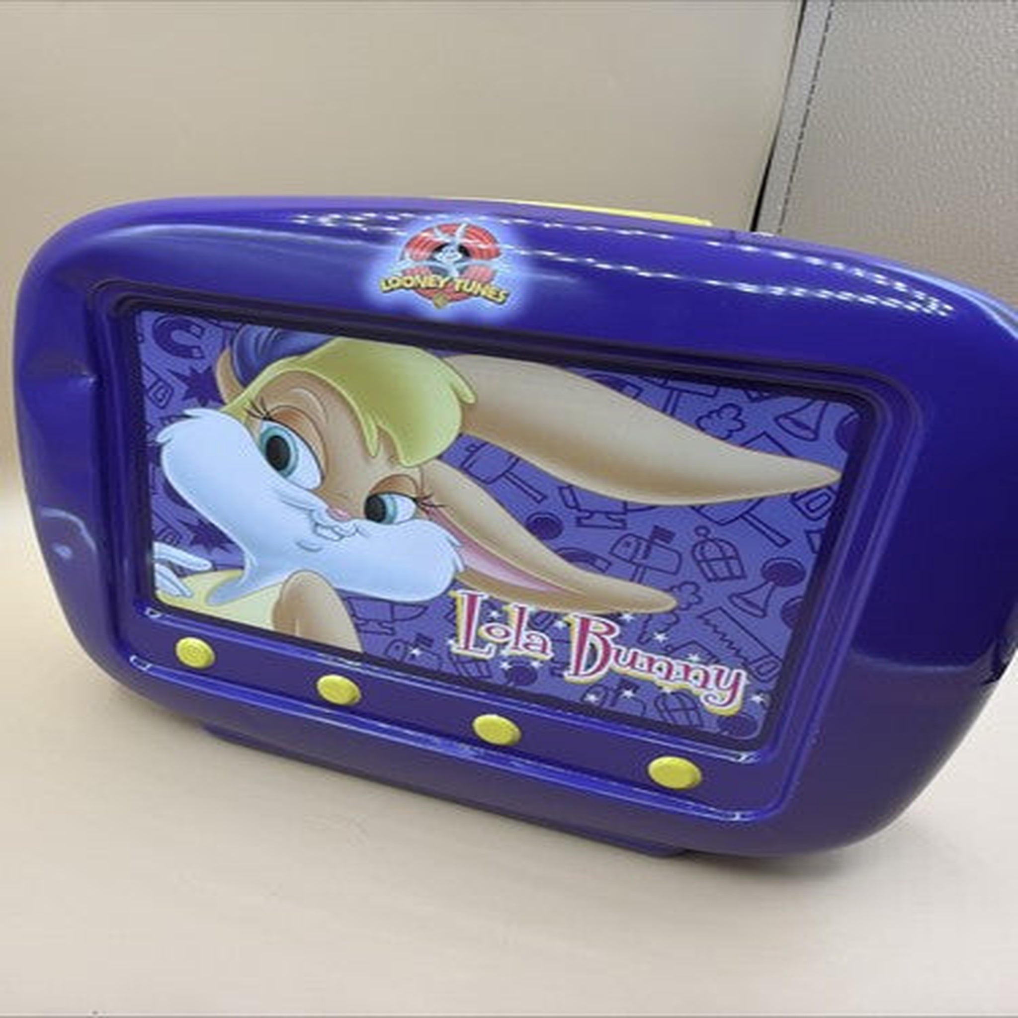 Lola Bunny -3pcs (3.4oz + 3.4oz Shower Gel + Key Chain) Tin Can - Set